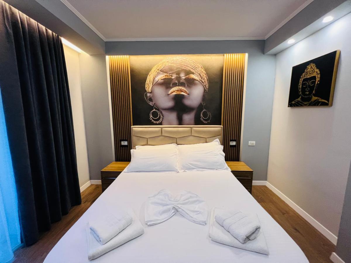 Luxury Apartaments Tirana Esterno foto