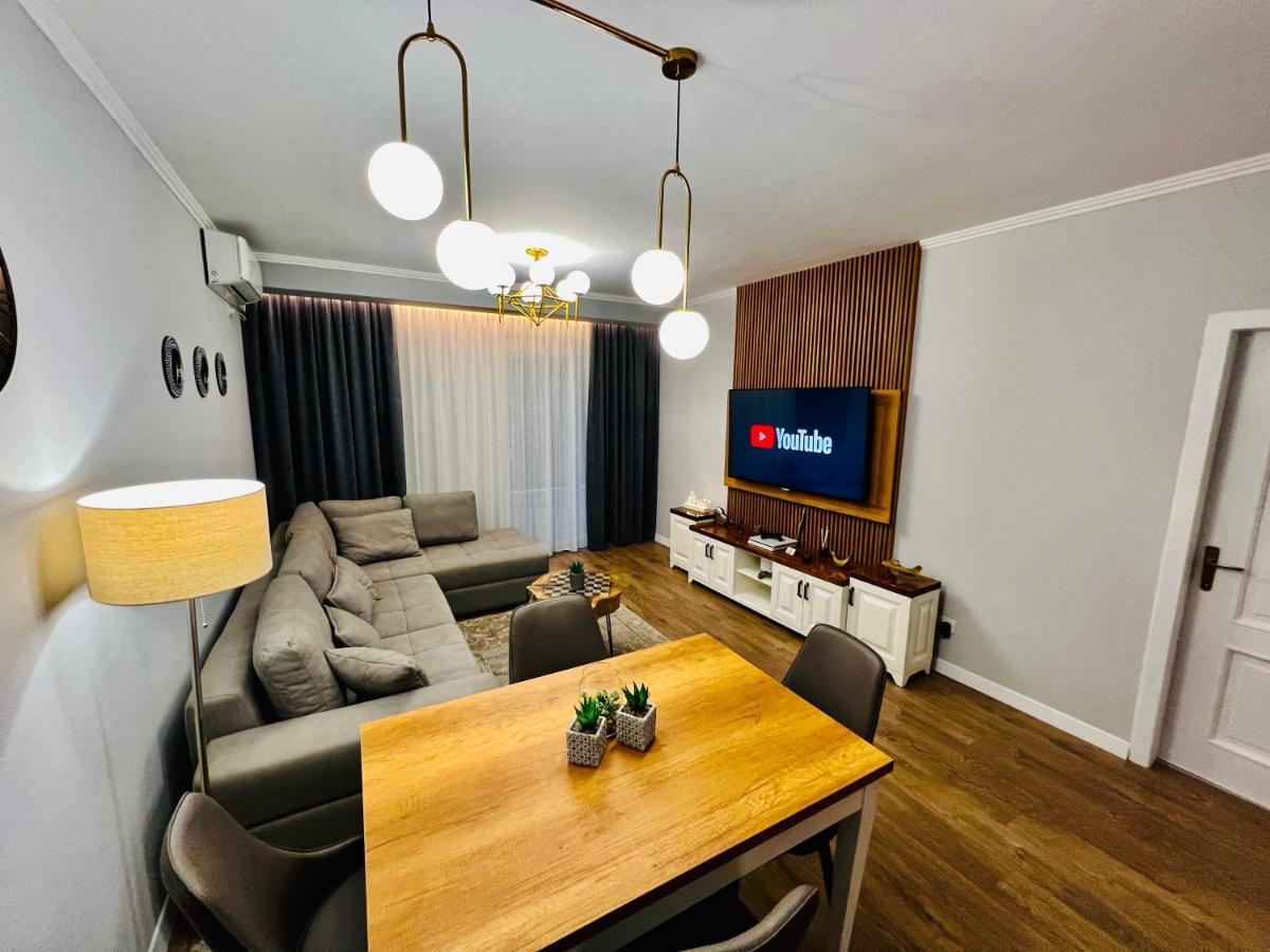 Luxury Apartaments Tirana Esterno foto