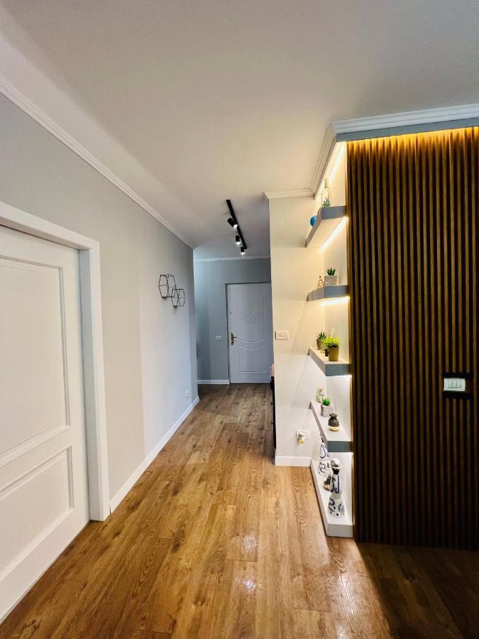 Luxury Apartaments Tirana Esterno foto