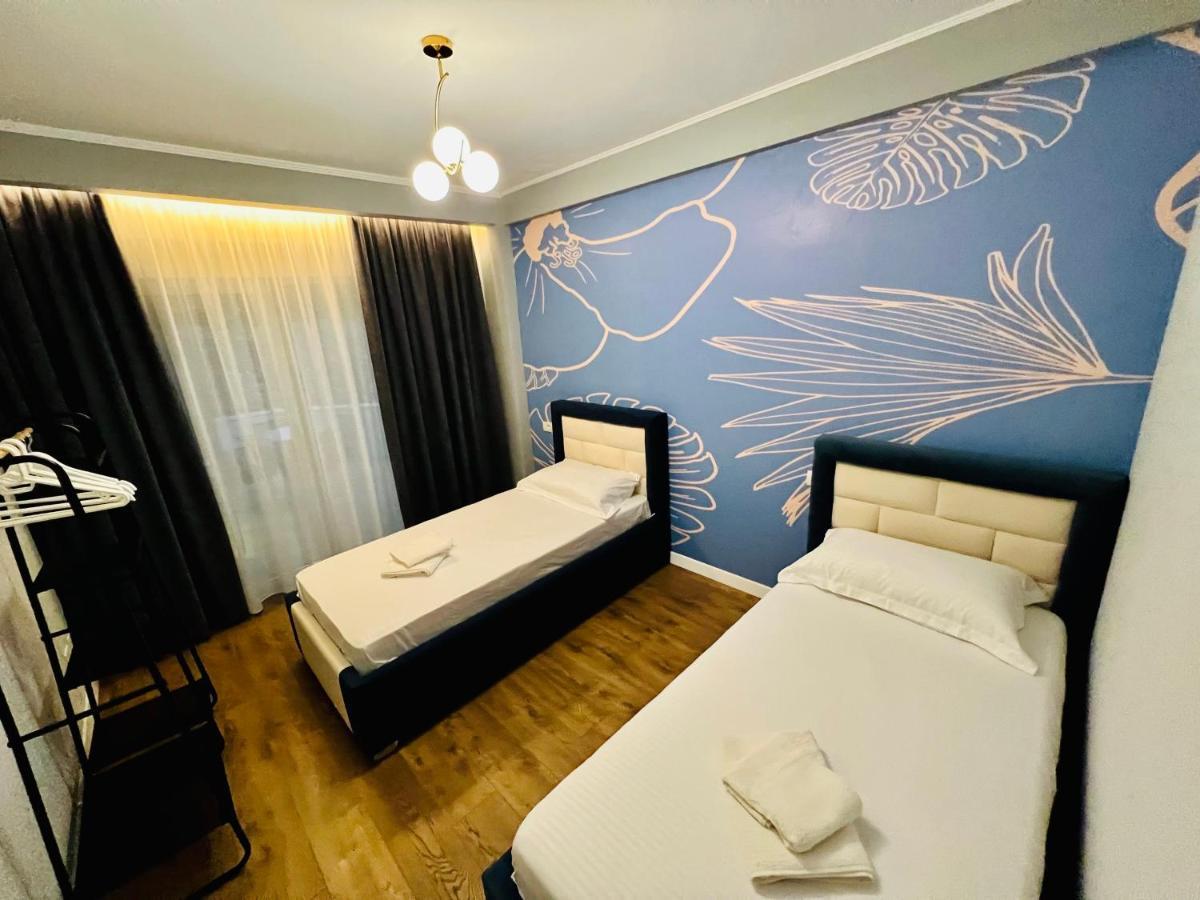 Luxury Apartaments Tirana Esterno foto