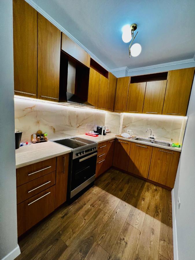 Luxury Apartaments Tirana Esterno foto