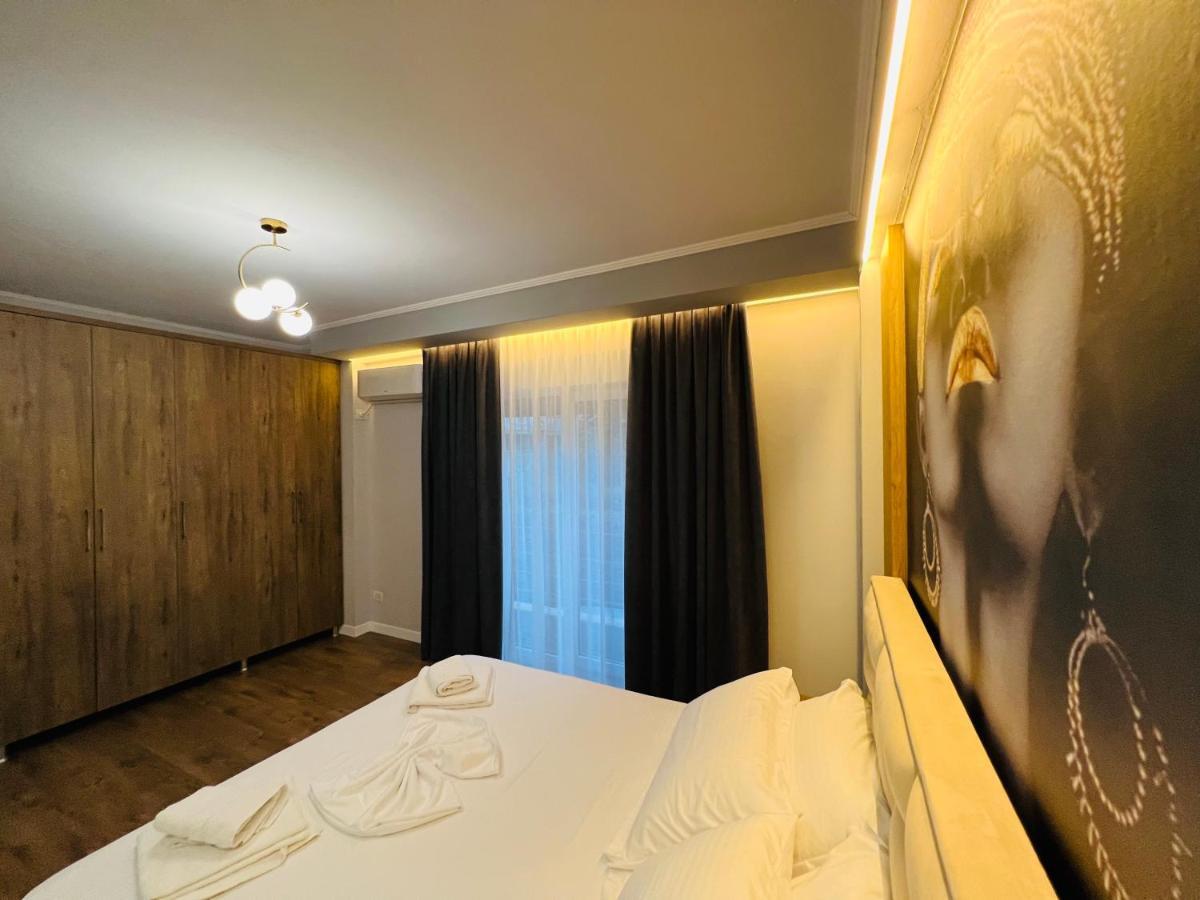 Luxury Apartaments Tirana Esterno foto