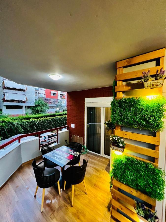 Luxury Apartaments Tirana Esterno foto