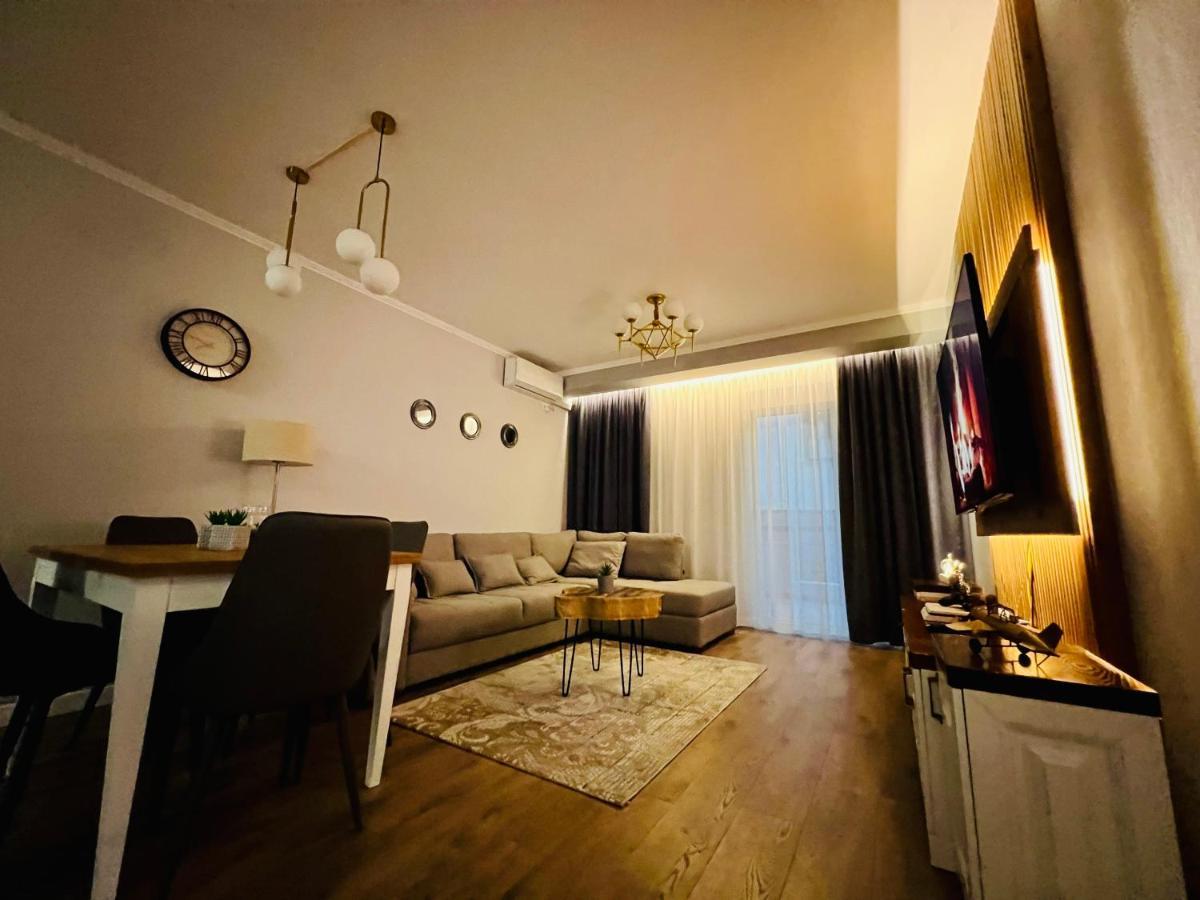 Luxury Apartaments Tirana Esterno foto